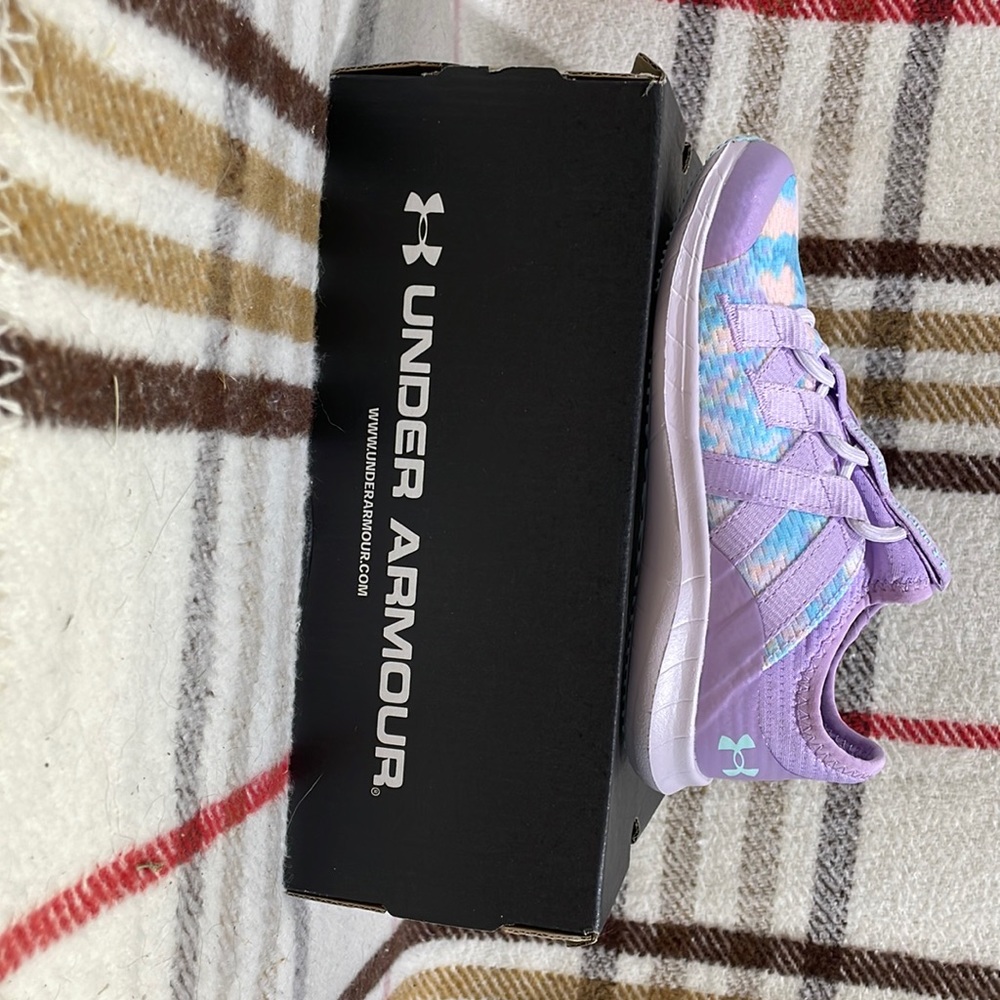 UNDER ARMOUR GPS INFINITY 3 AL SKY size 12K tennis shoes no tie laces